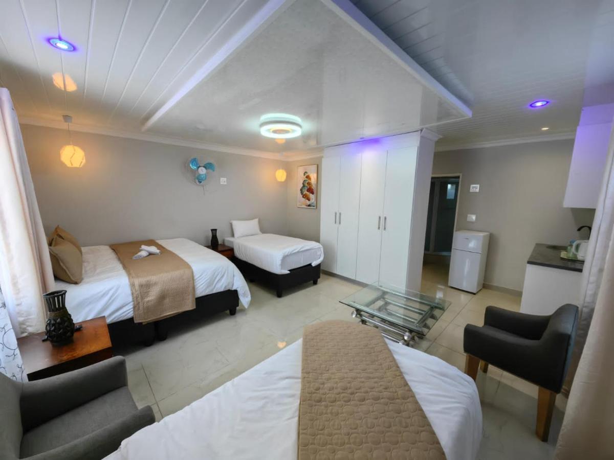 Essential Lodge23 *